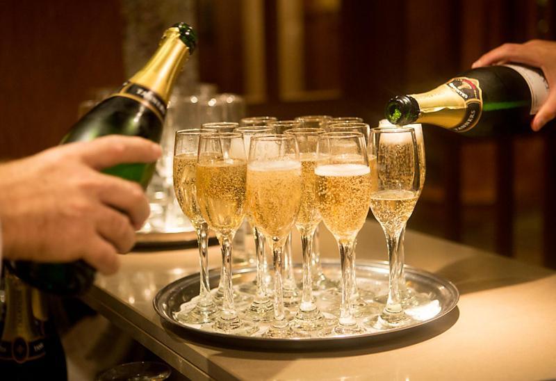 吉本桥酒店 克利夫罗 外观 照片